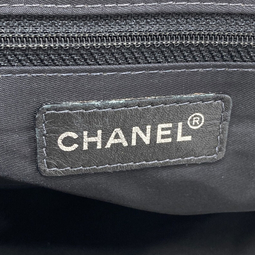 CHANEL Black Tote Bag - Picture 6 of 16